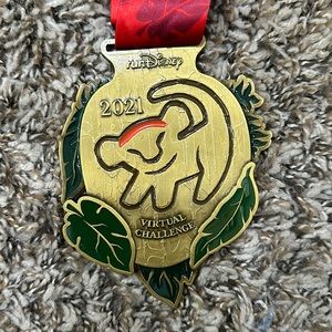 2021 Rundisney virtual series lion king challenge medal
